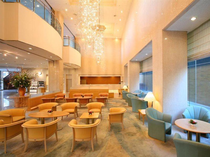 Hotel Green Tower Makuhari Чиба Екстериор снимка