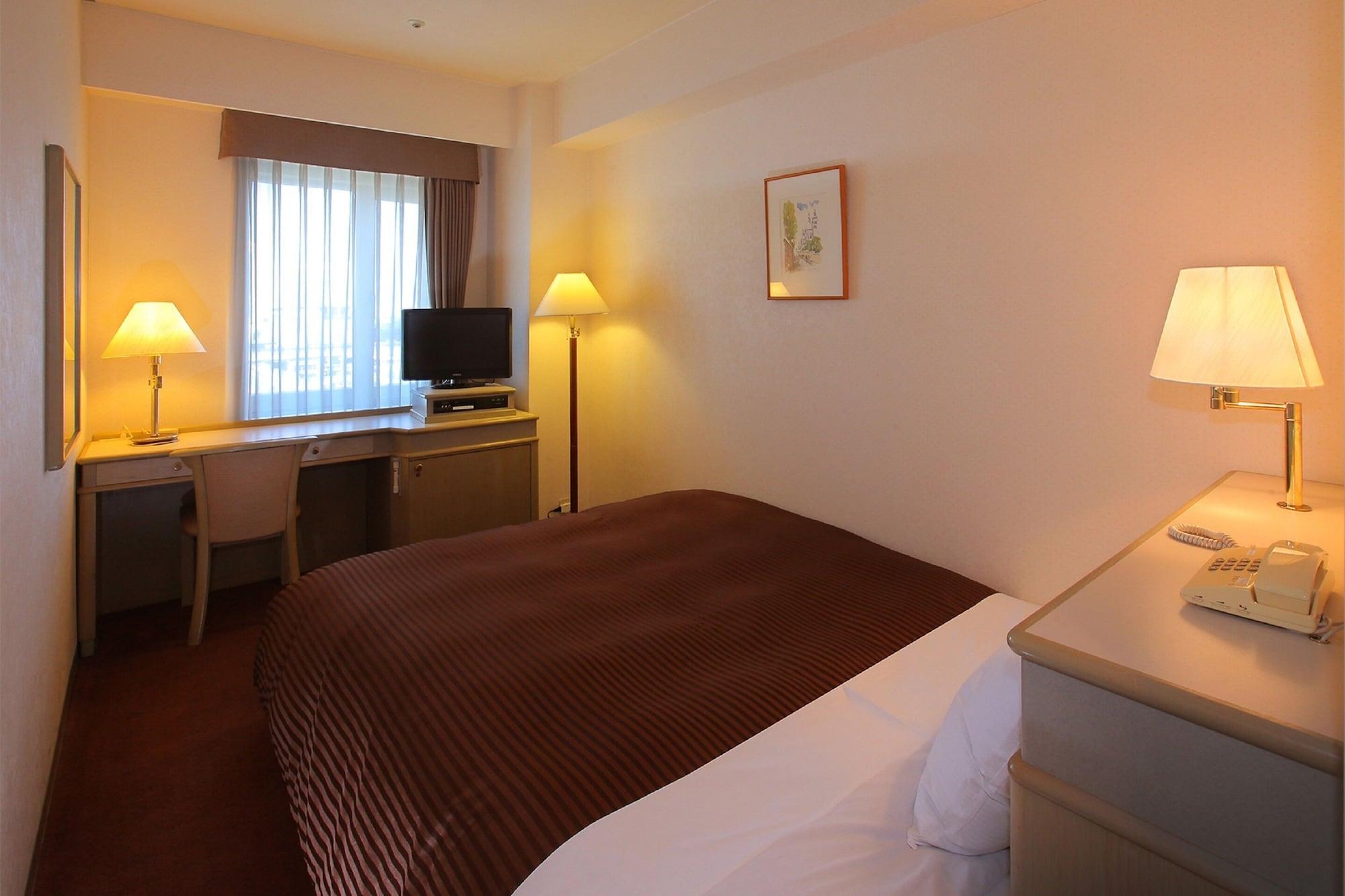 Hotel Green Tower Makuhari Чиба Екстериор снимка