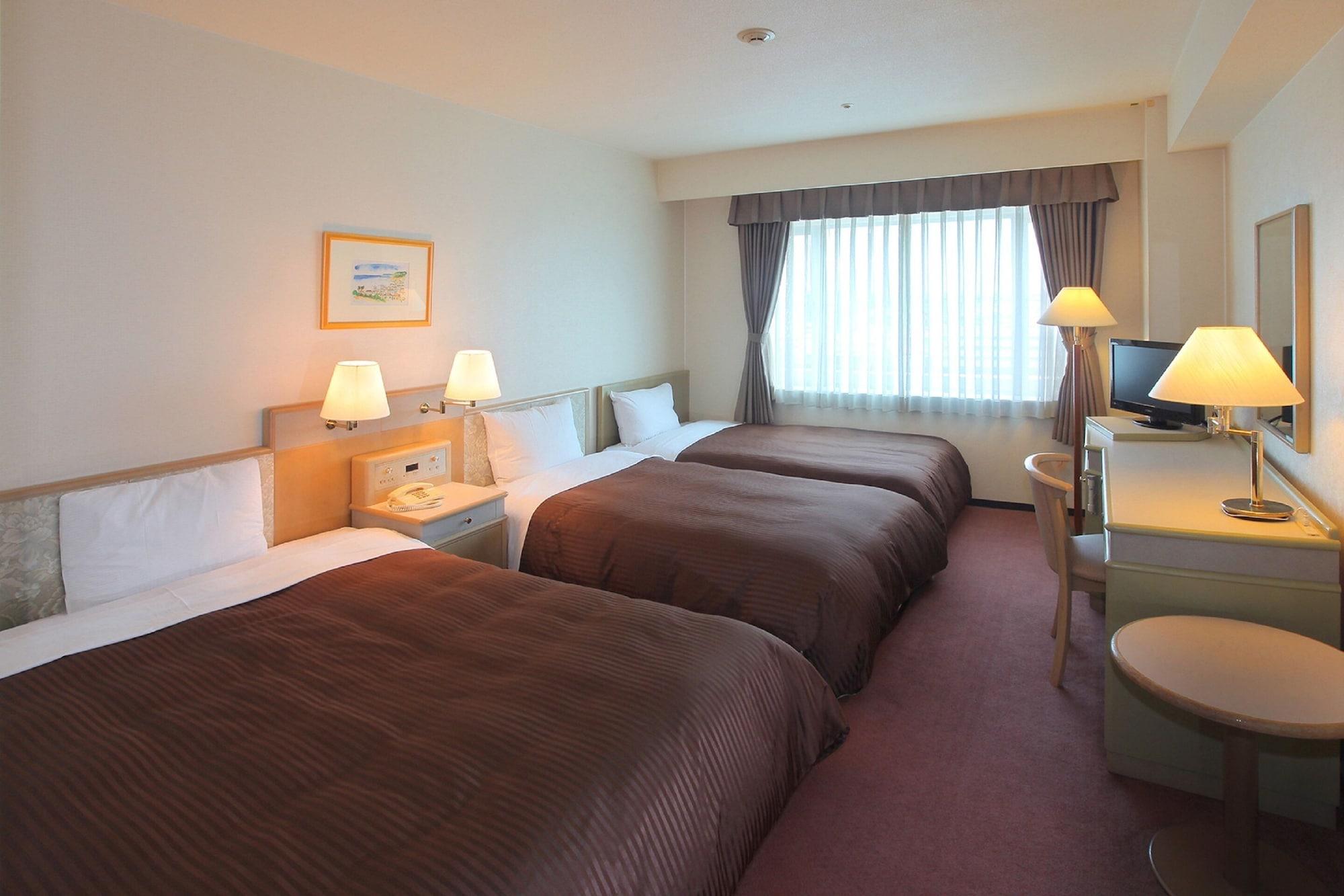 Hotel Green Tower Makuhari Чиба Екстериор снимка