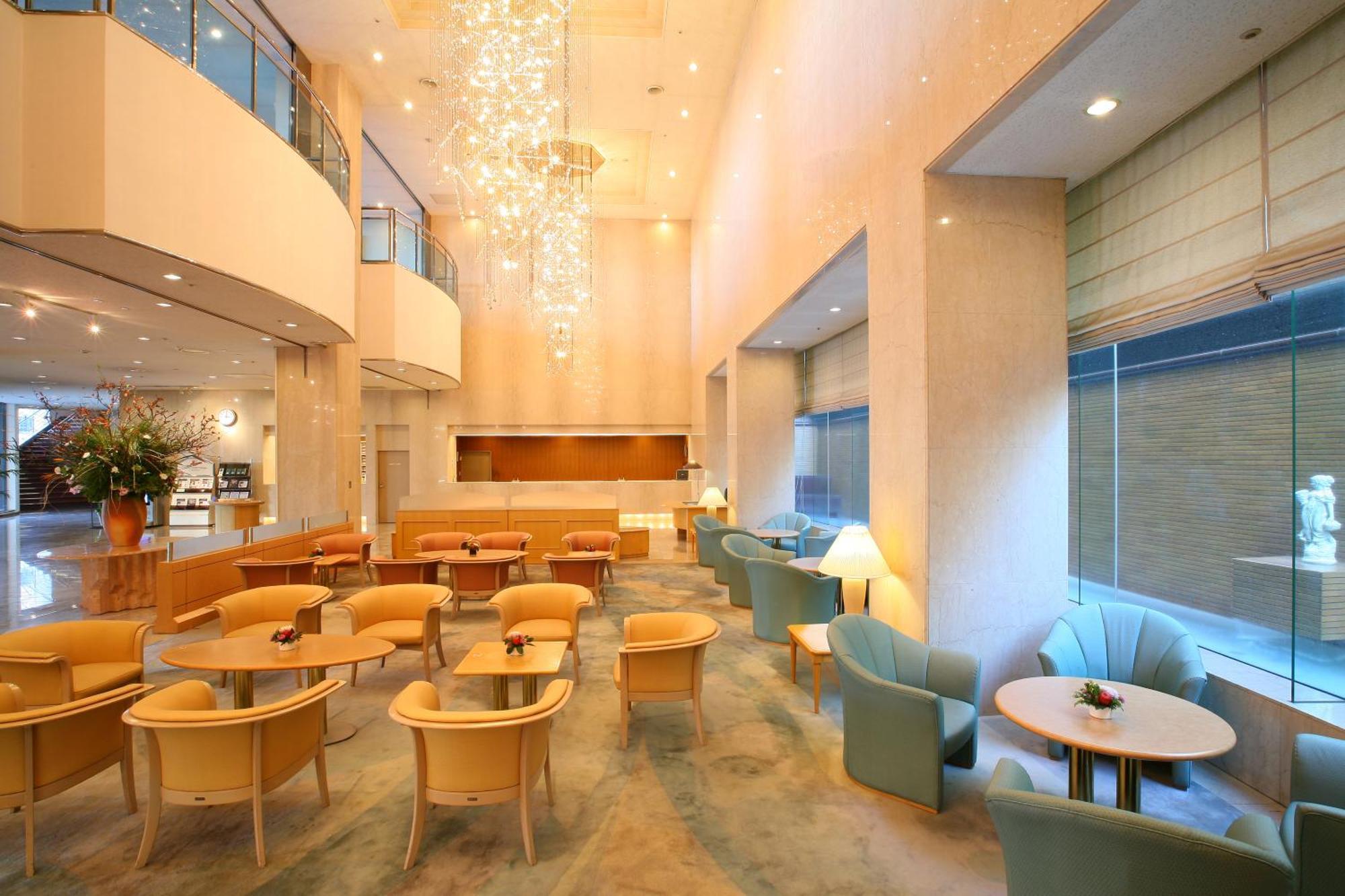 Hotel Green Tower Makuhari Чиба Екстериор снимка