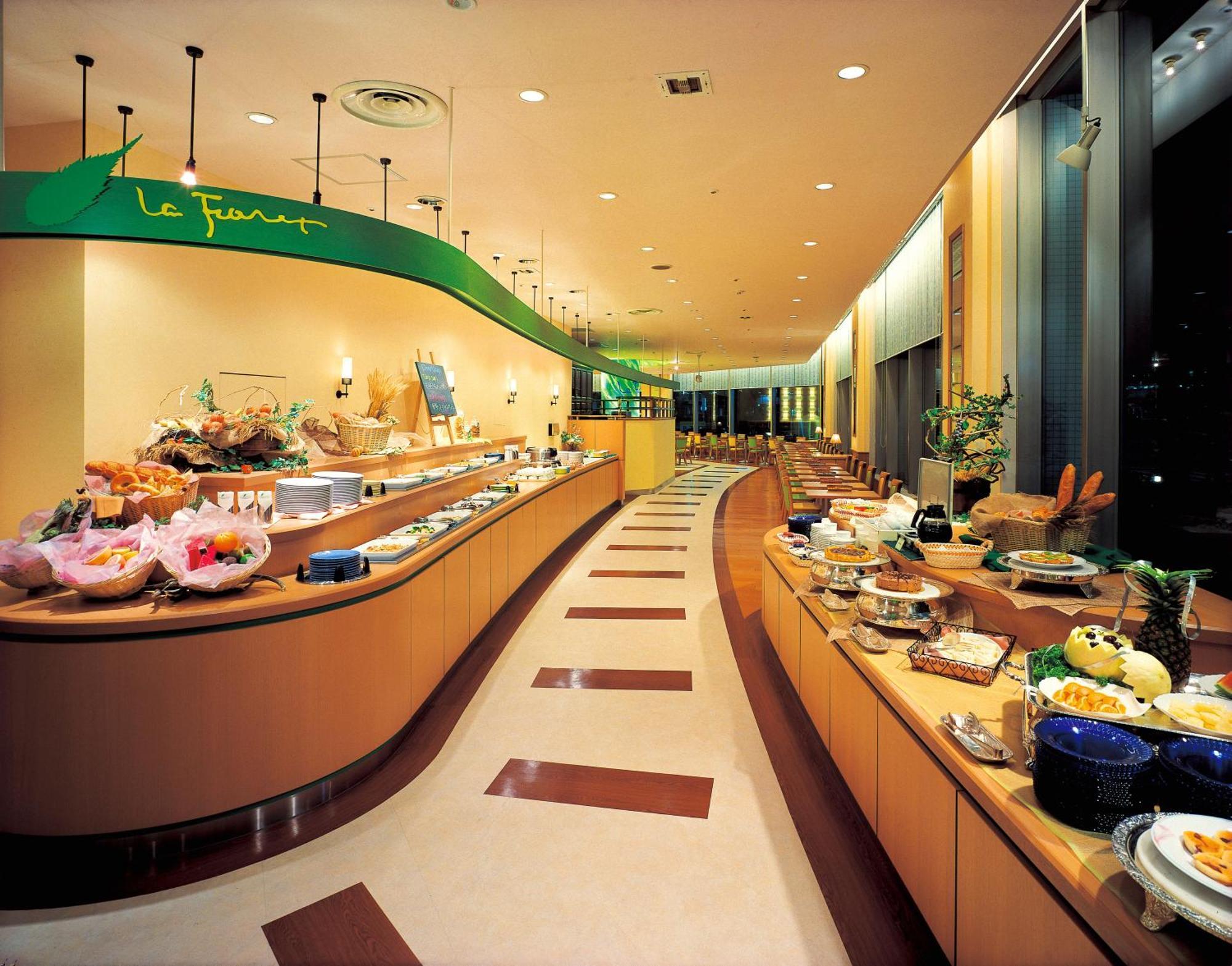 Hotel Green Tower Makuhari Чиба Екстериор снимка