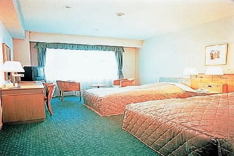 Hotel Green Tower Makuhari Чиба Екстериор снимка